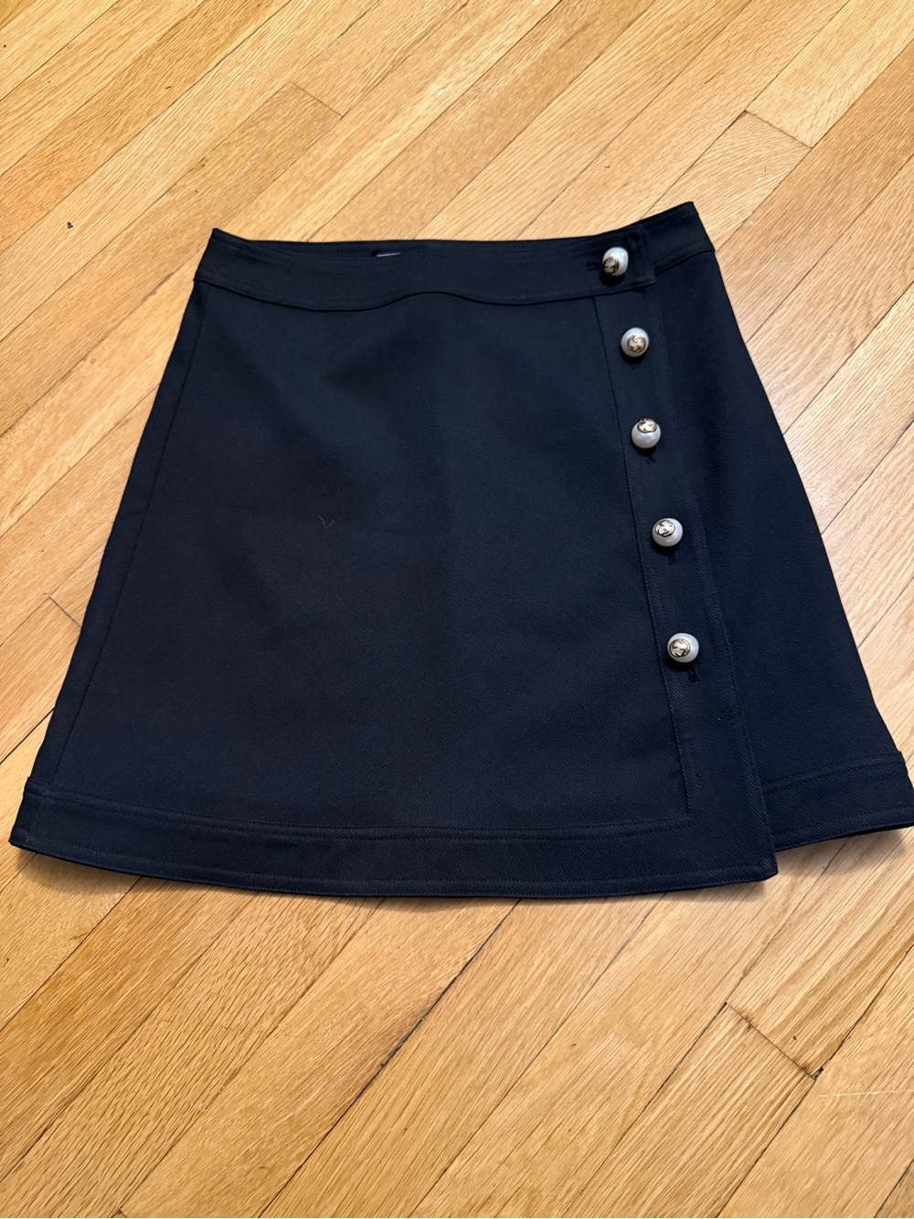 Gucci Black Women's Skirt with pearl buttons